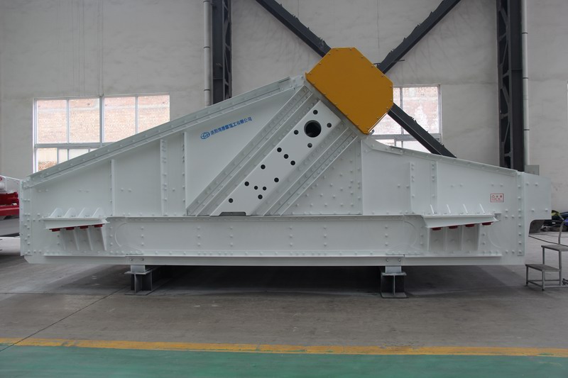 直線振動(dòng)篩坡度一般是多少？一般在0-15度之間